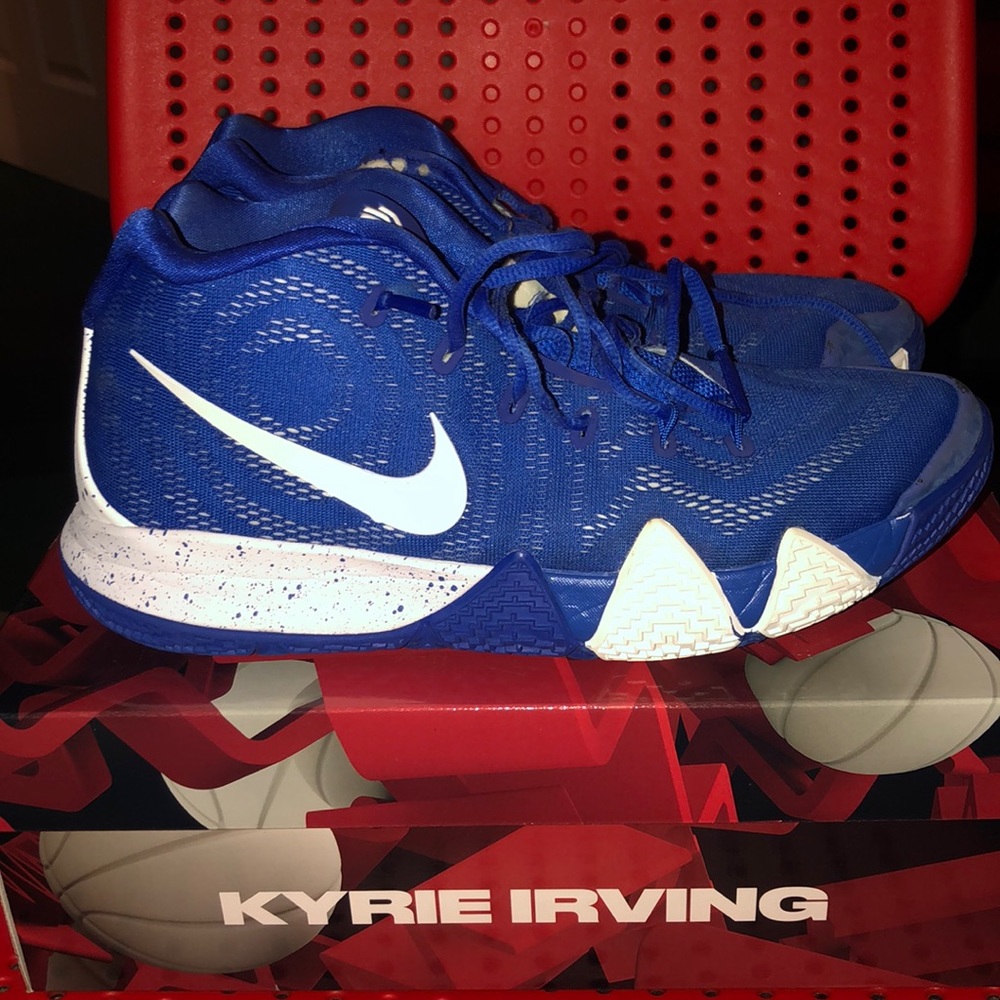 Nike Kyrie 4